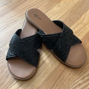 Shannonn Woven Slip-On Crisscross Flat Sandals, Black size 7, NWT